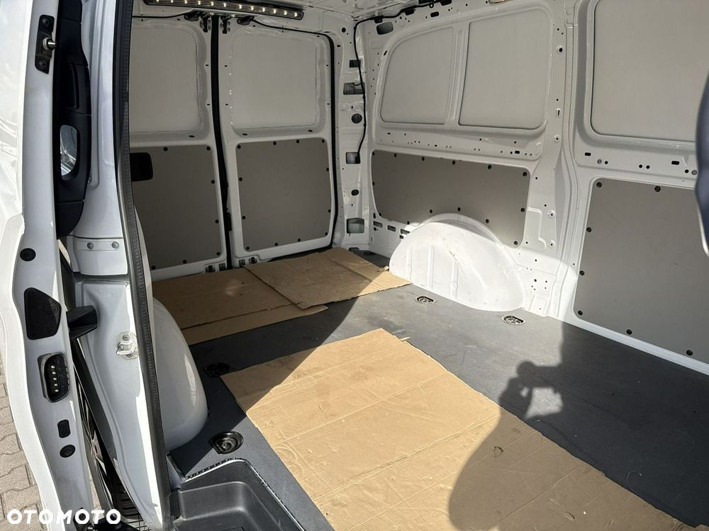 Mercedes-Benz Vito - 16