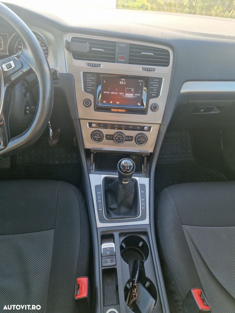 Volkswagen Golf 1.6 TDI BlueMotion Technology Comfortline - 14