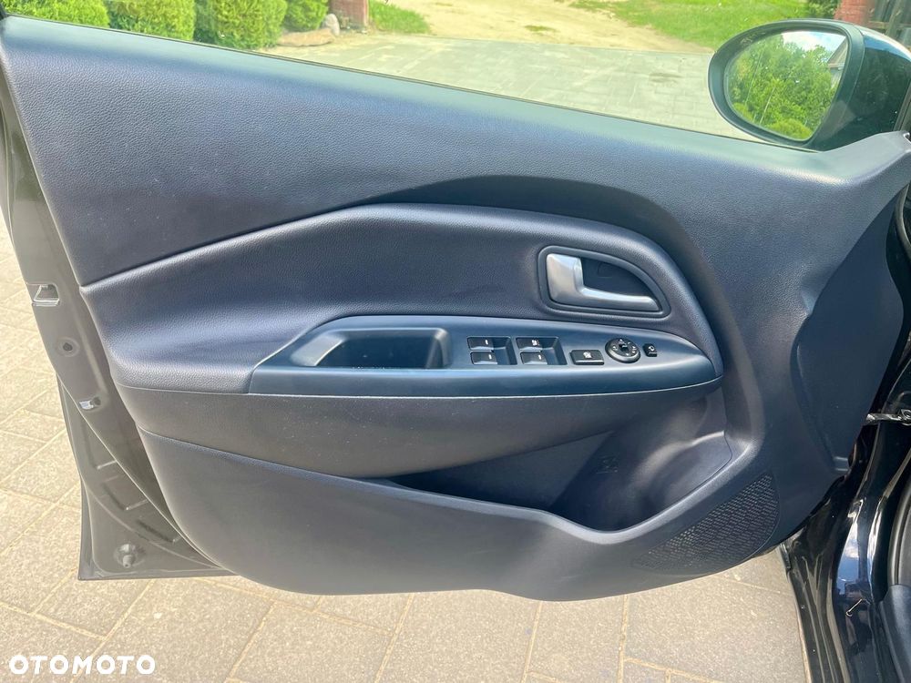Kia Rio 1.4 Dream Team Edition - 12