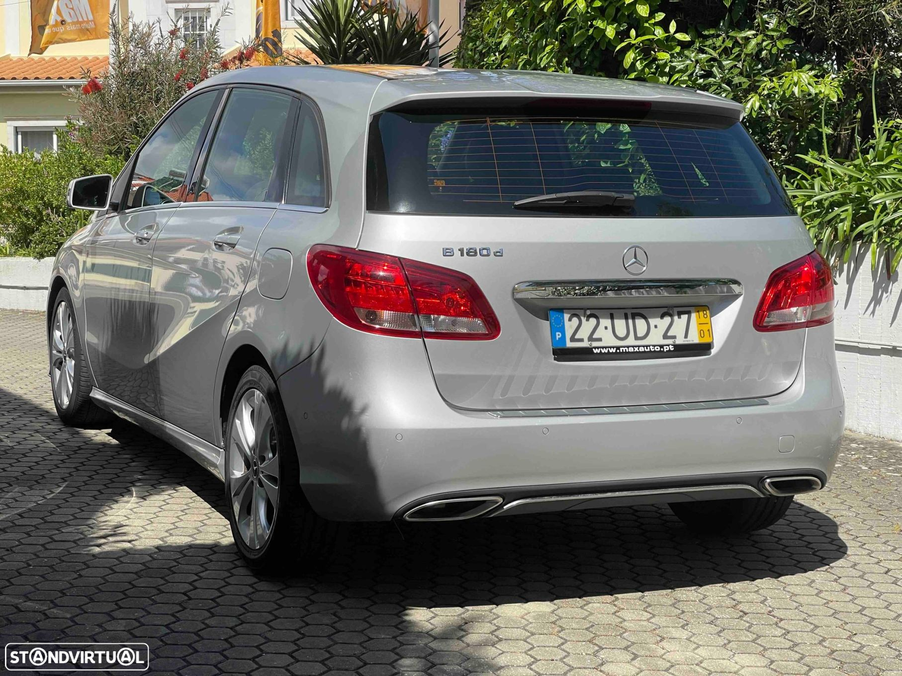 Mercedes-Benz B 180 d Urban - 25