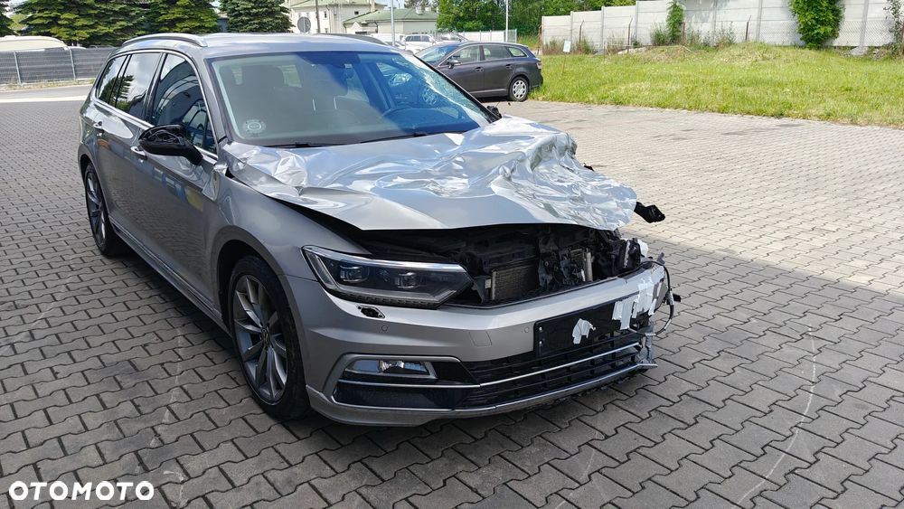 Volkswagen Passat 2.0 TDI SCR DSG - 9