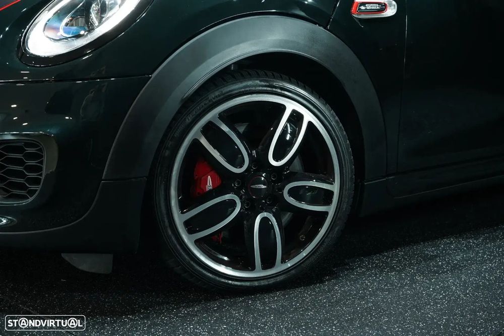 MINI Cabrio John Cooper Works - 6