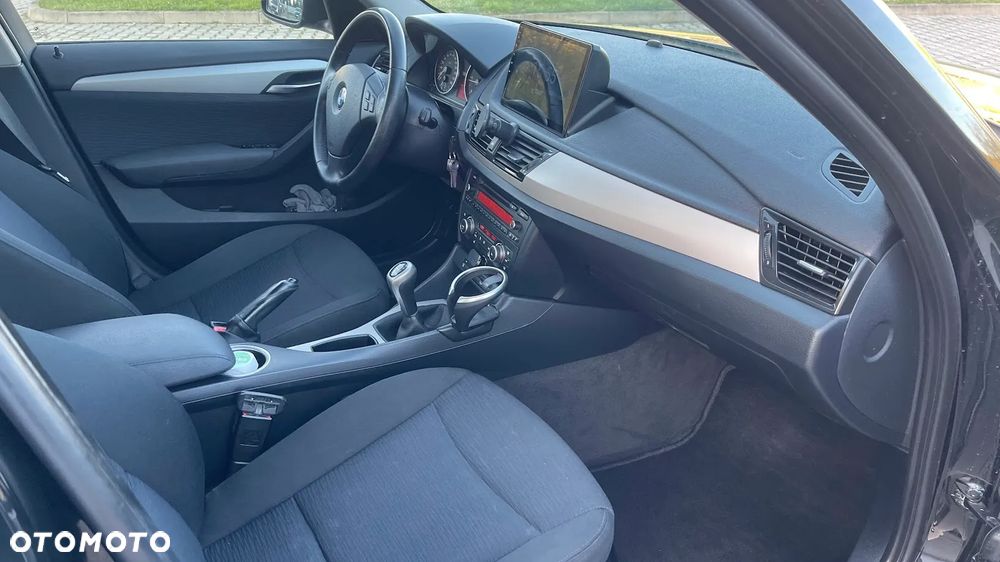 BMW X1 xDrive18d - 15