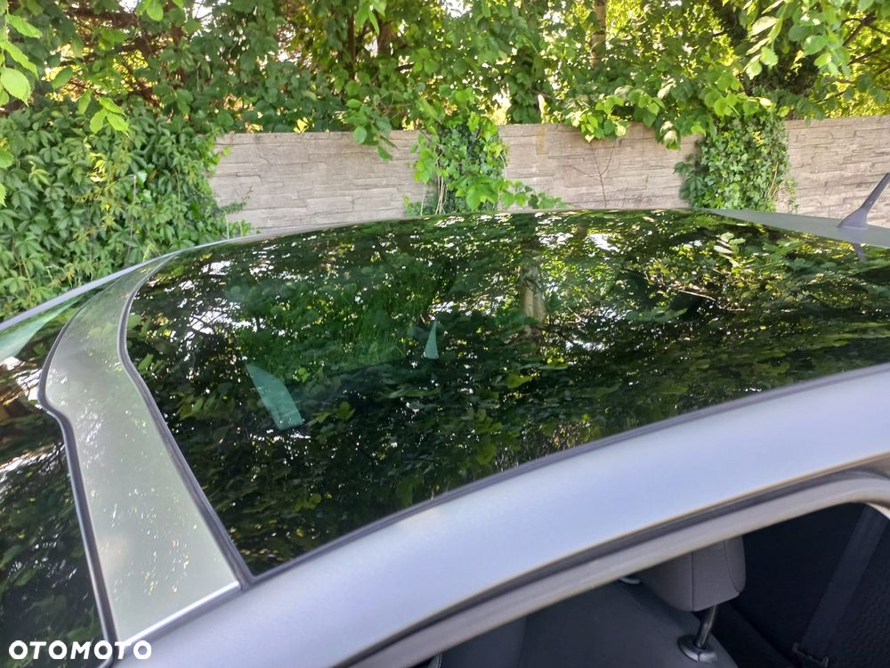 Peugeot 208 - 15