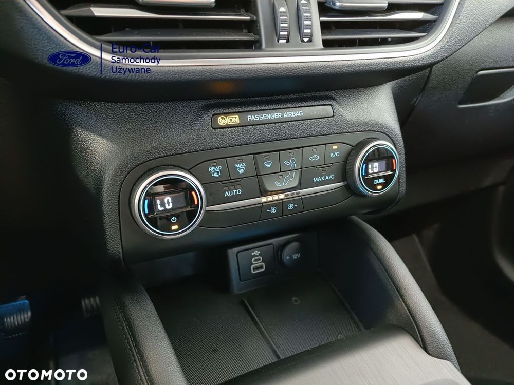 Ford Kuga - 26