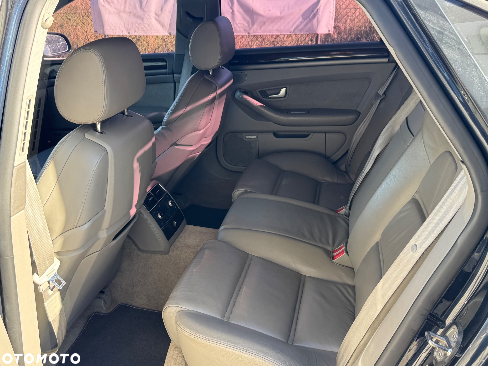 Audi A8 6.0 Quattro - 6