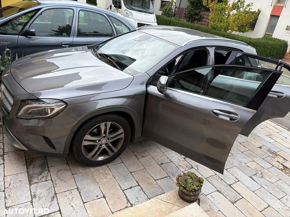 Mercedes-Benz GLA 250 4Matic 7G-DCT - 1