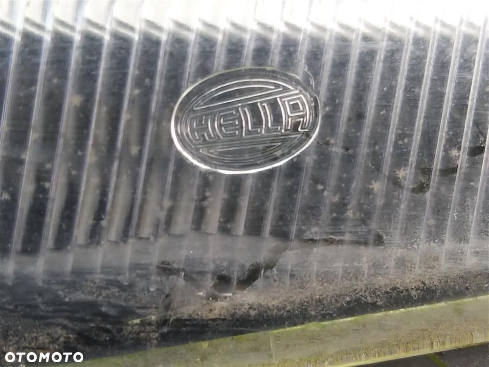 Reflektor lampa przód prawa Skoda Fabia  II 2007-2014 HELLA - 2