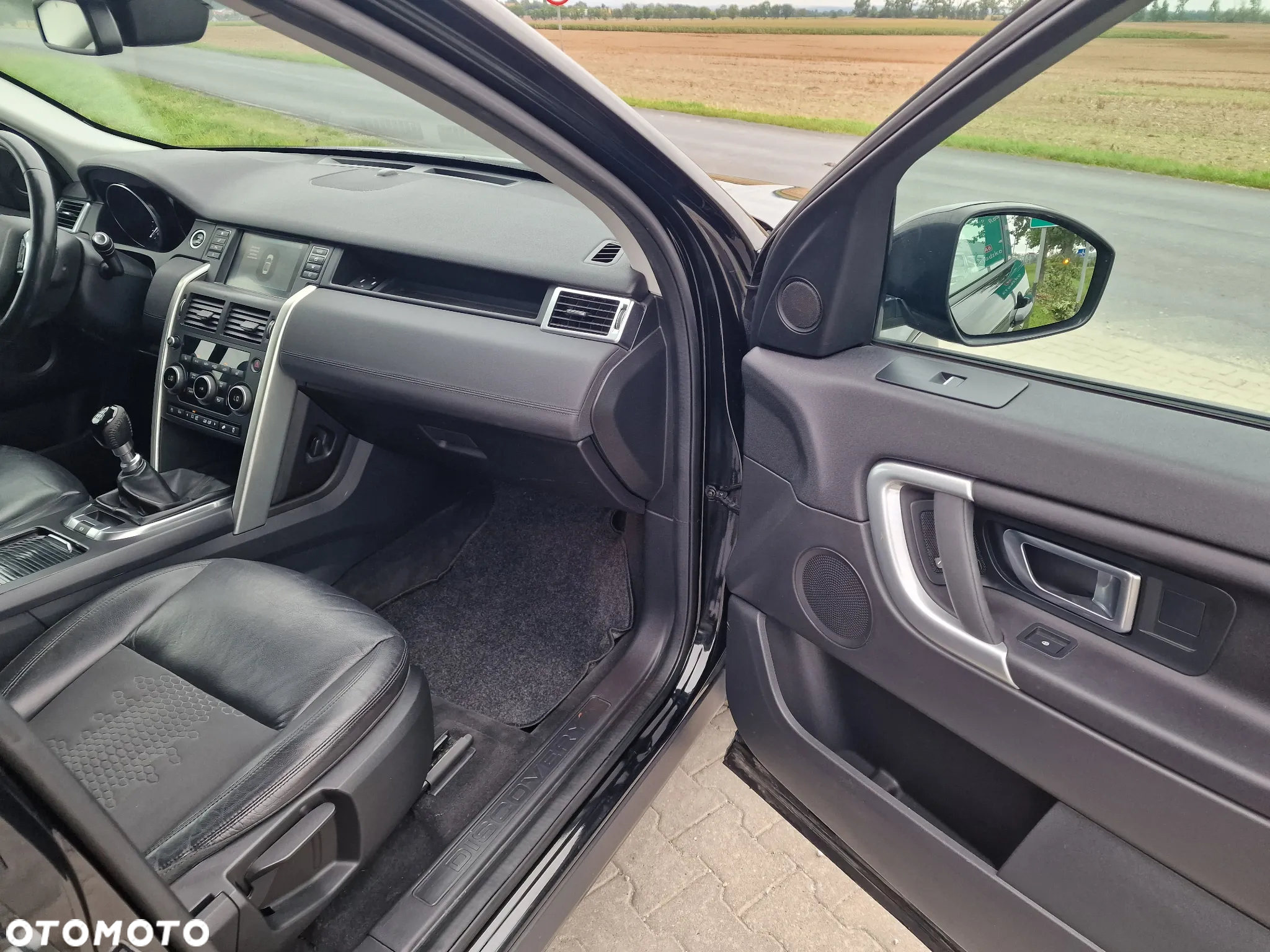Land Rover Discovery Sport 2.0 D150 SE - 33