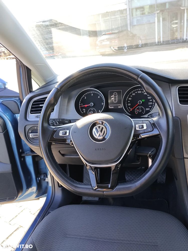 Volkswagen Golf - 14