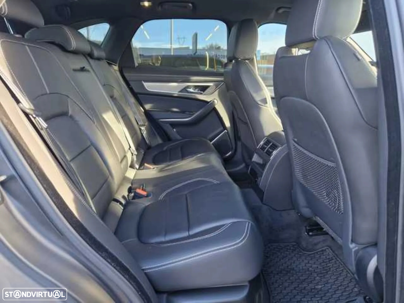 Jaguar F-Pace 2.0 P400e AWD R-Dynamic S - 5