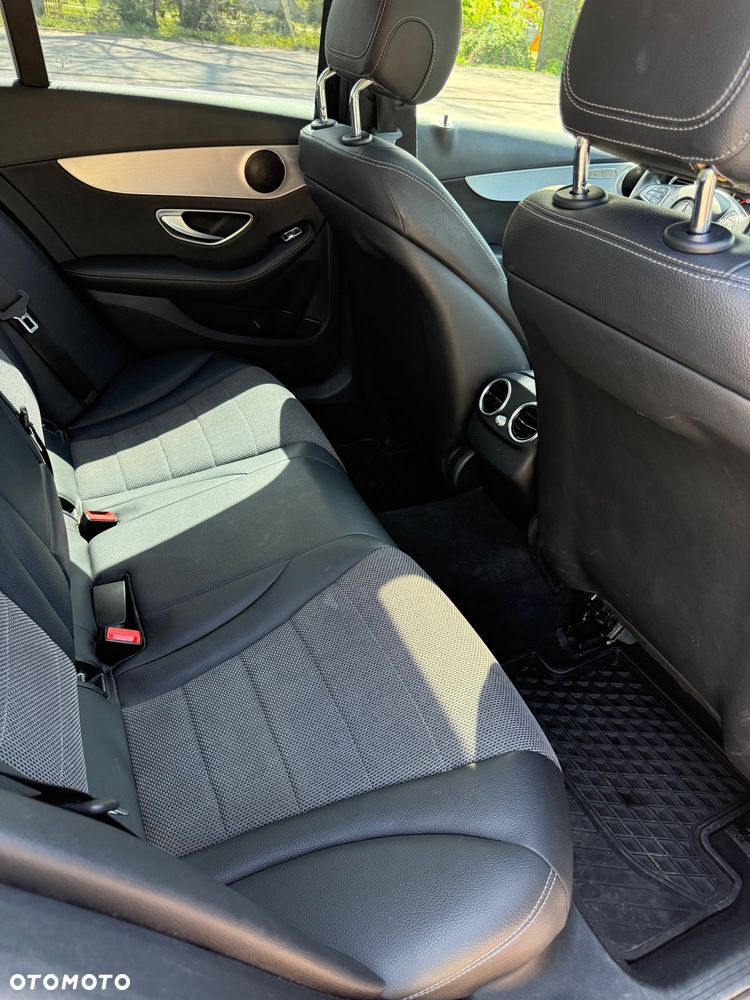 Mercedes-Benz Klasa C 200 4-Matic 9G-TRONIC - 9