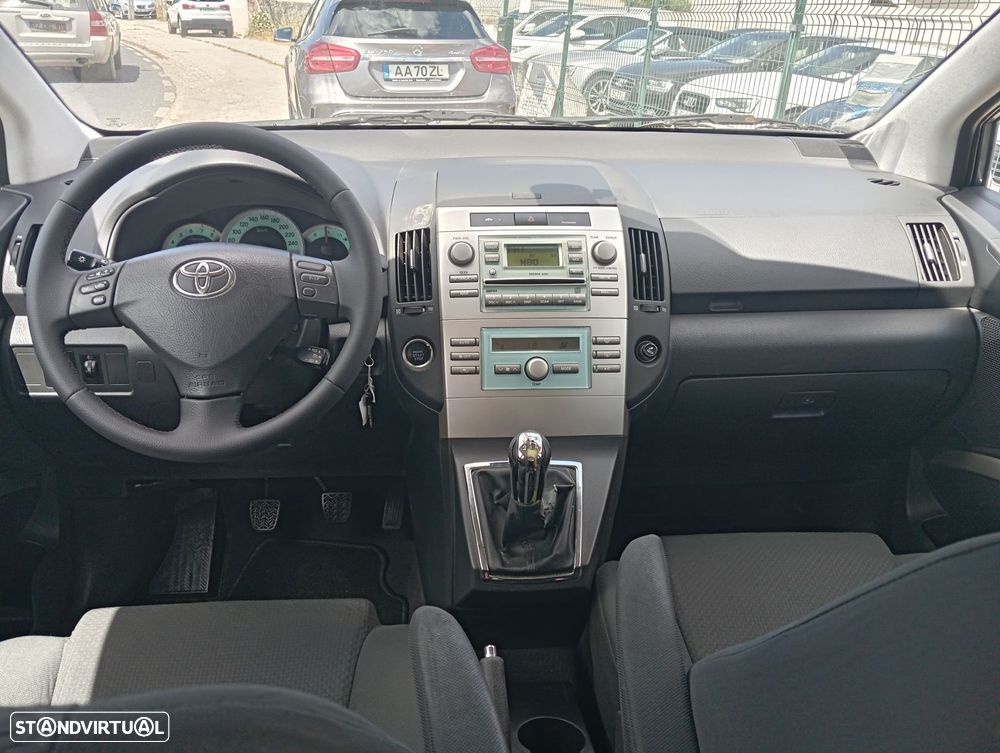 Toyota Corolla Verso 1.6 VVT-i Sol - 12