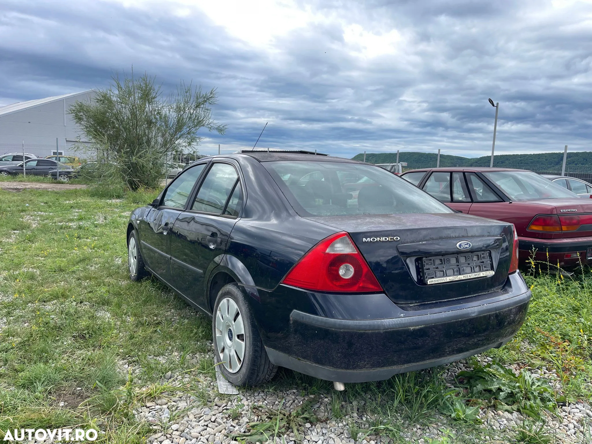 Dezmembrari Ford Mondeo MK3 1.8 Benzina - 4