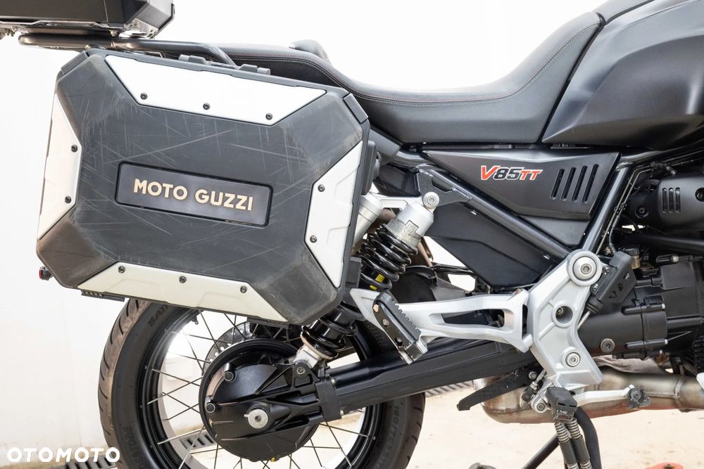 Moto Guzzi V85 - 16
