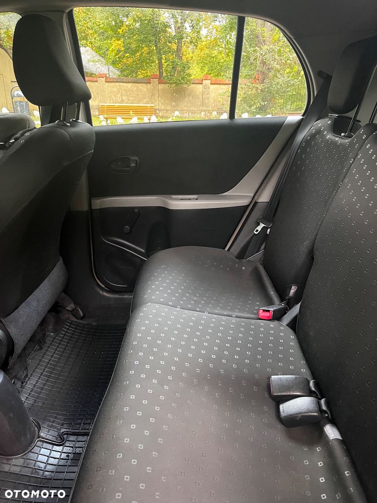 Toyota Yaris - 5