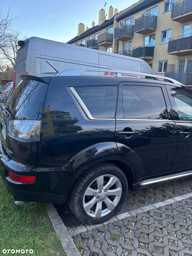 Mitsubishi Outlander - 8