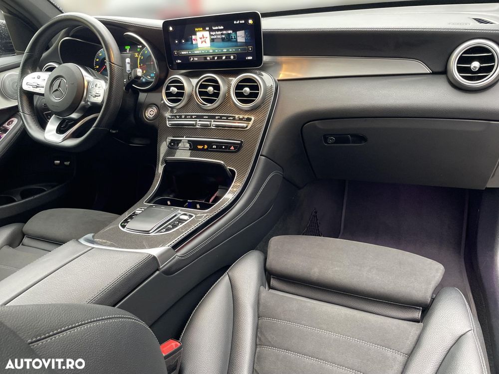 Mercedes-Benz GLC Coupe 300 4MATIC MHEV - 11