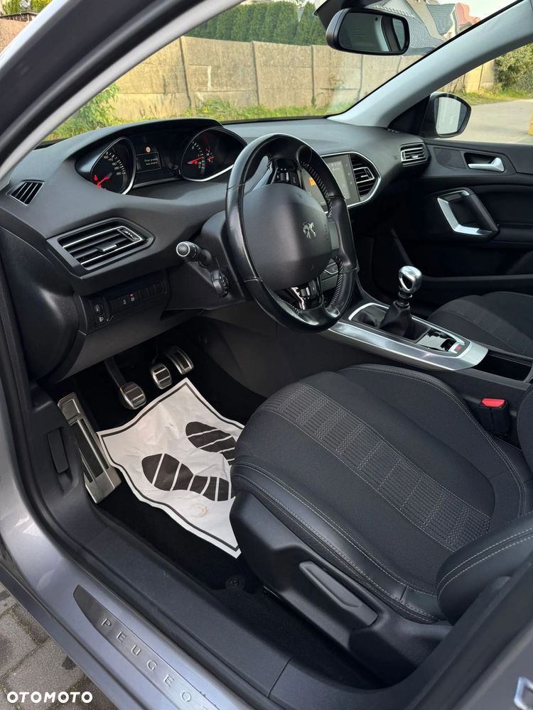 Peugeot 308 BlueHDi FAP 130 Stop & Start Allure - 9