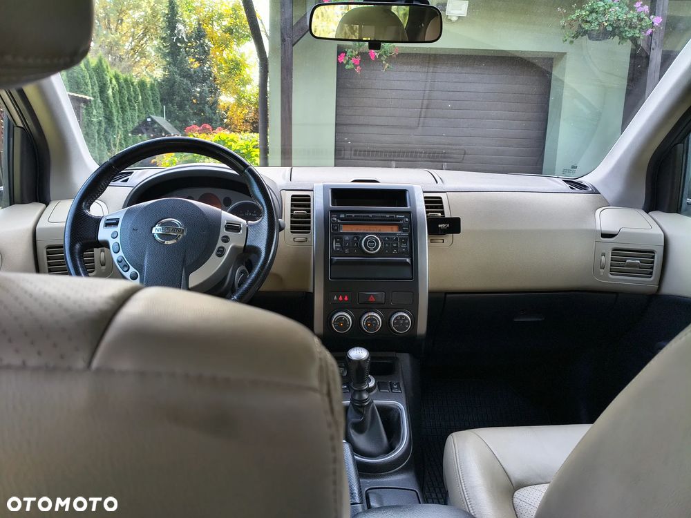 Nissan X-Trail - 8