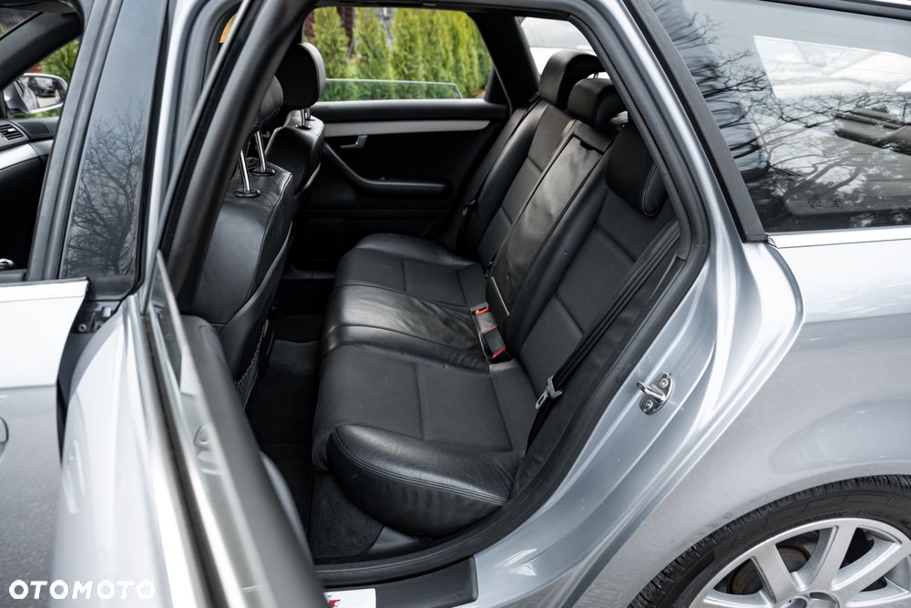 Audi A4 Avant 1.8 T quattro - 19