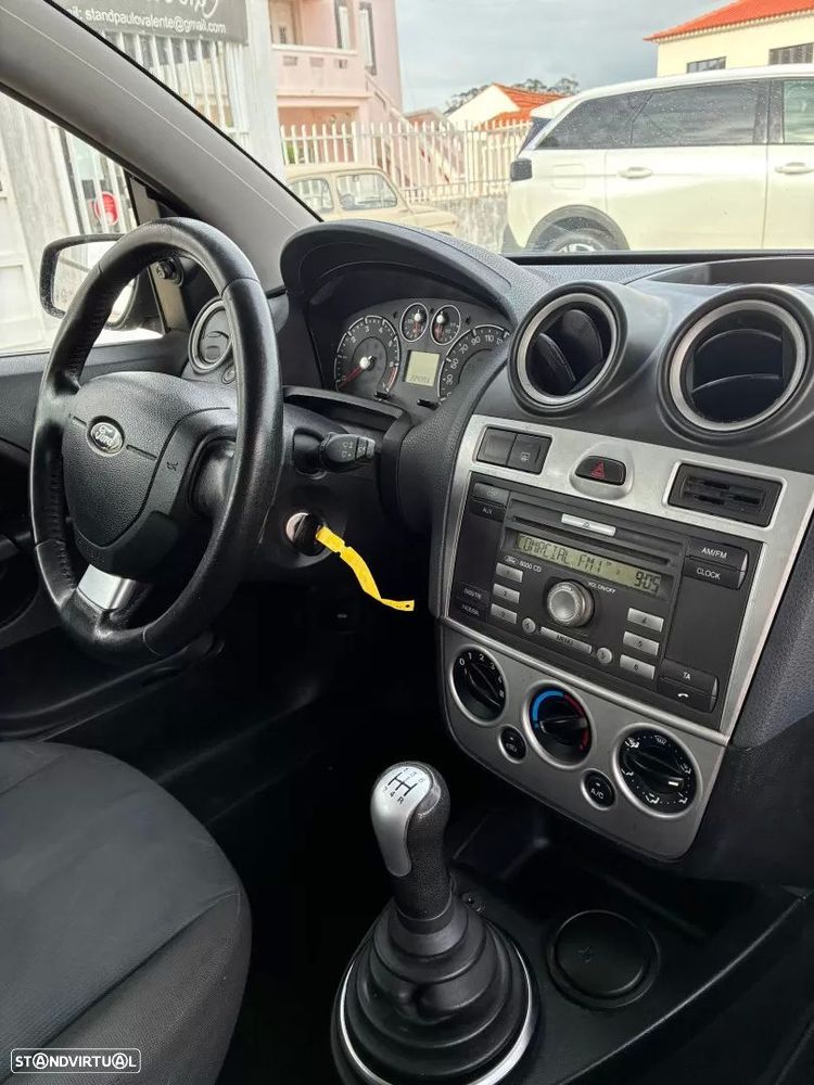 Ford Fiesta 1.25 Trend - 18