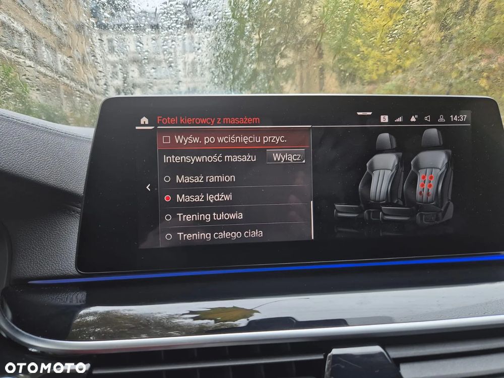 BMW Seria 5 M550i xDrive sport - 17