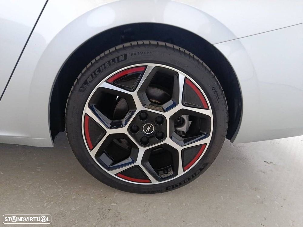 Opel Astra Sports Tourer - 11