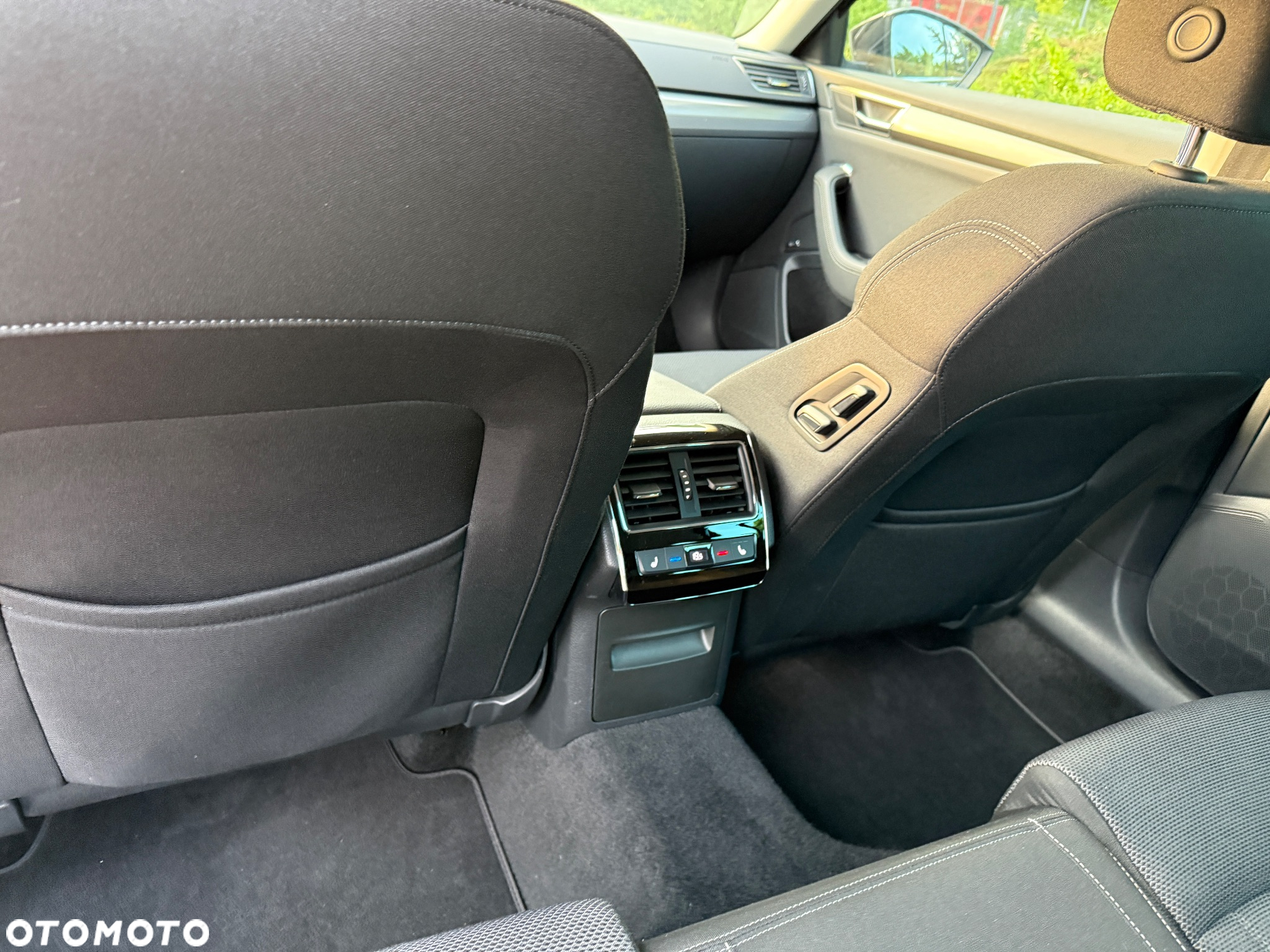 Skoda Superb 2.0 TDI SCR Style DSG - 9