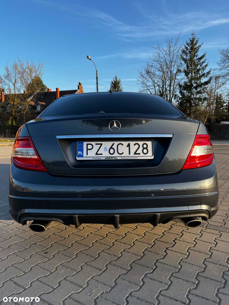 Mercedes-Benz Klasa C 280 4Matic Automatik Avantgarde Sport Edition - 14