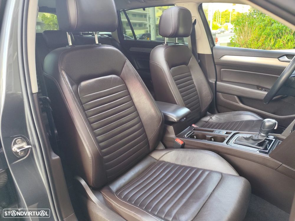 VW Passat Variant 2.0 TDI Highline DSG - 27