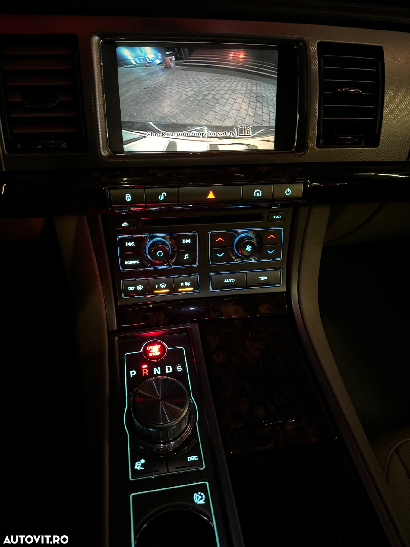Jaguar XF 2.7 V6 Diesel Premium Luxury - 18