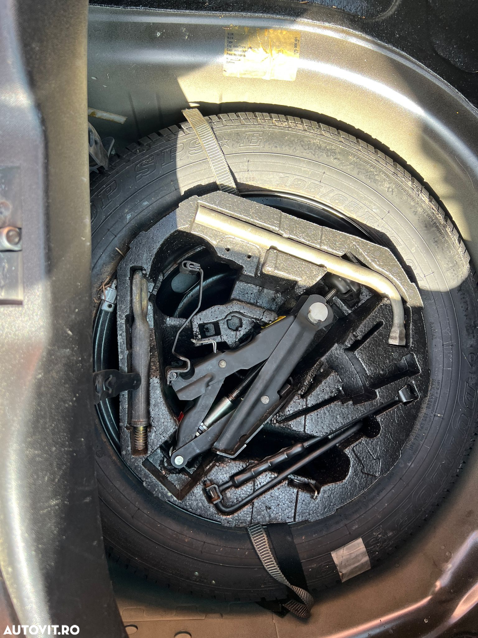 Volkswagen New Beetle - 31
