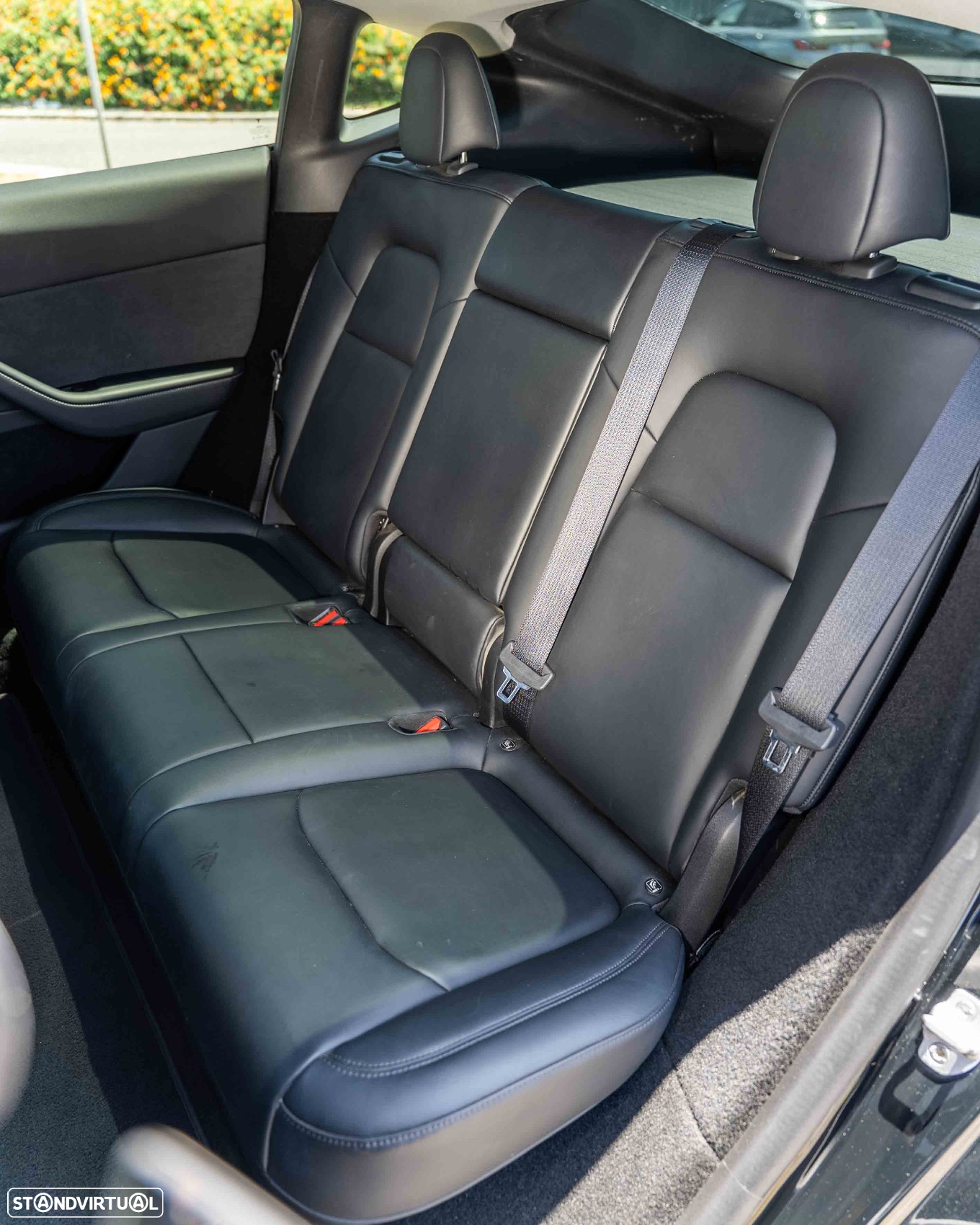 Tesla Model Y Performance Dual Motor AWD - 15