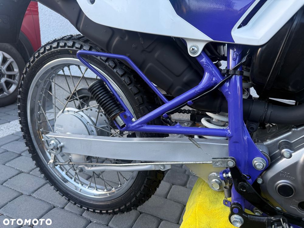 Suzuki DR - 12