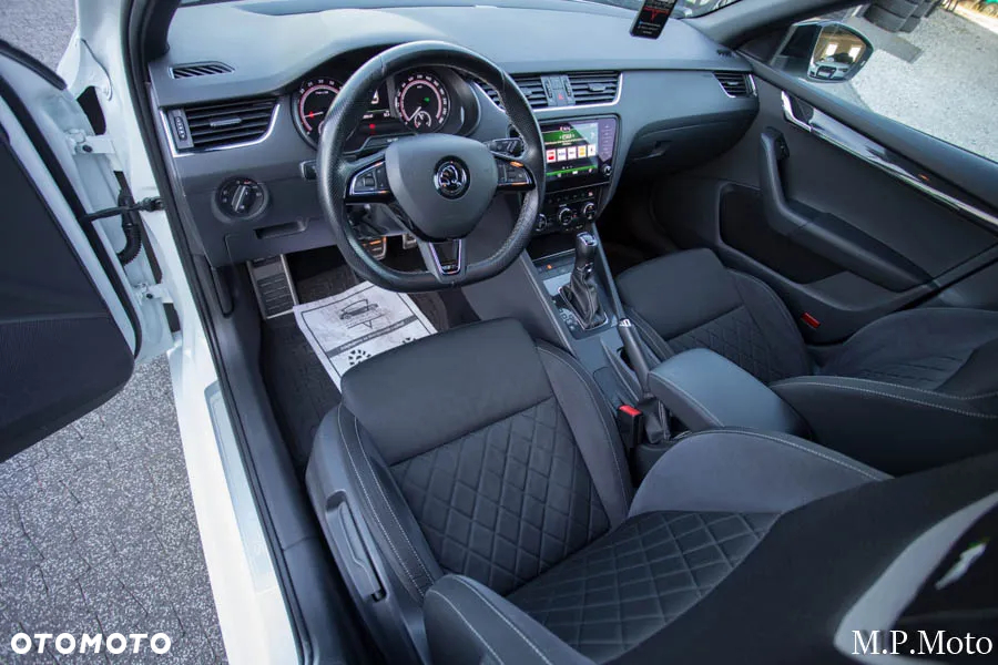 Skoda Octavia 2.0 TDI RS DSG - 20