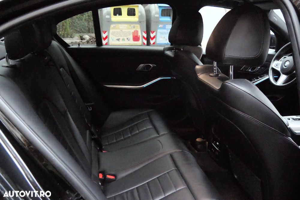 BMW Seria 3 320d Aut. M Sport - 8