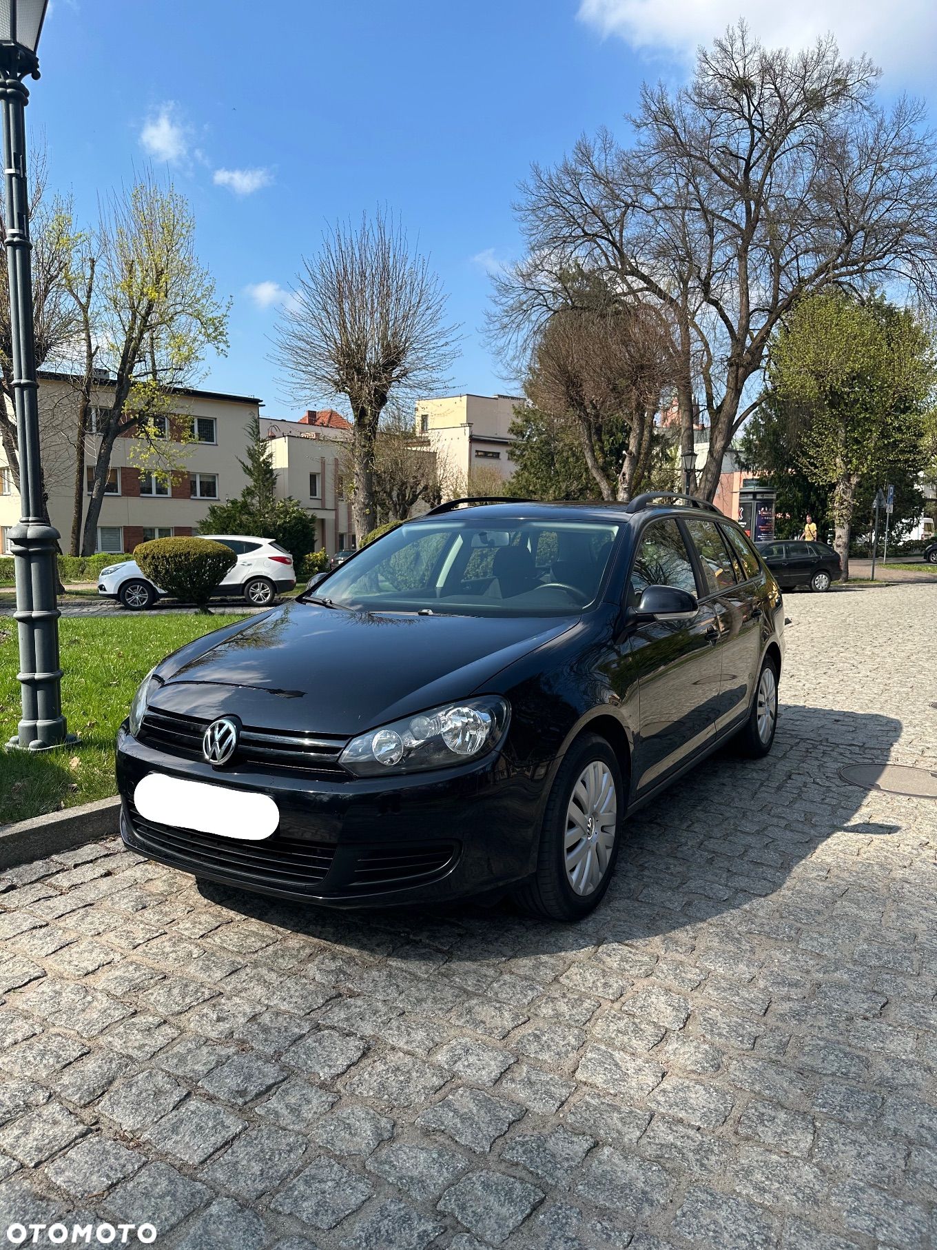 Volkswagen Golf - 1