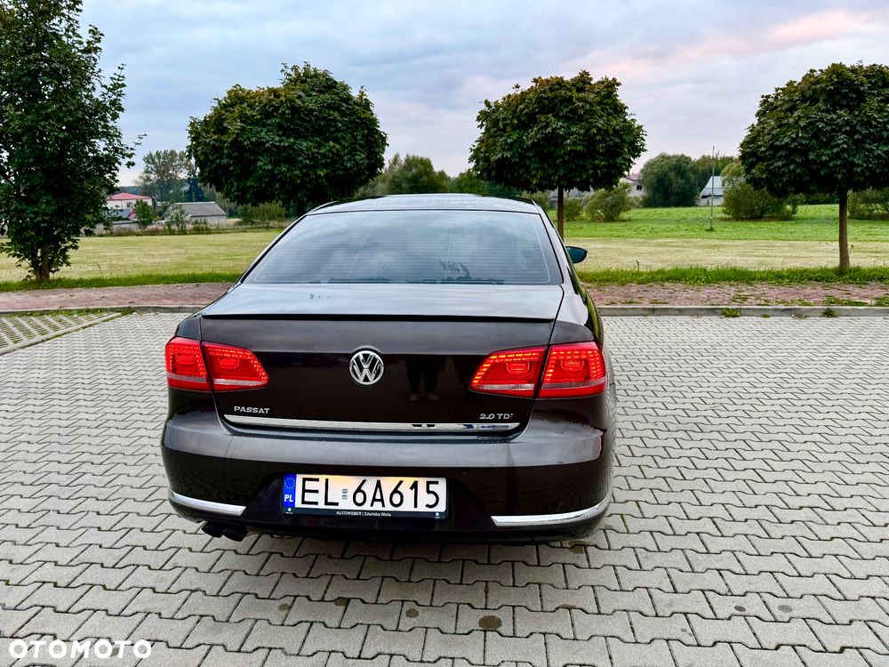 Volkswagen Passat 2.0 TDI Highline DSG - 9