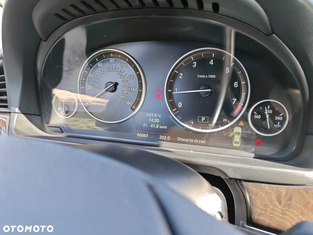 BMW Seria 5 528i xDrive - 13