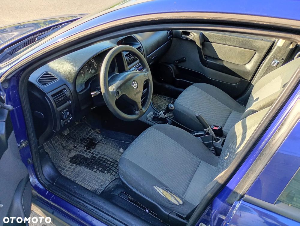 Opel Astra 1.6 - 8