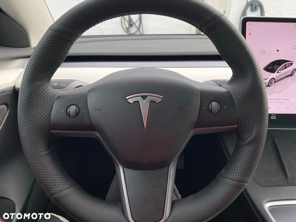 Tesla Model 3 - 17