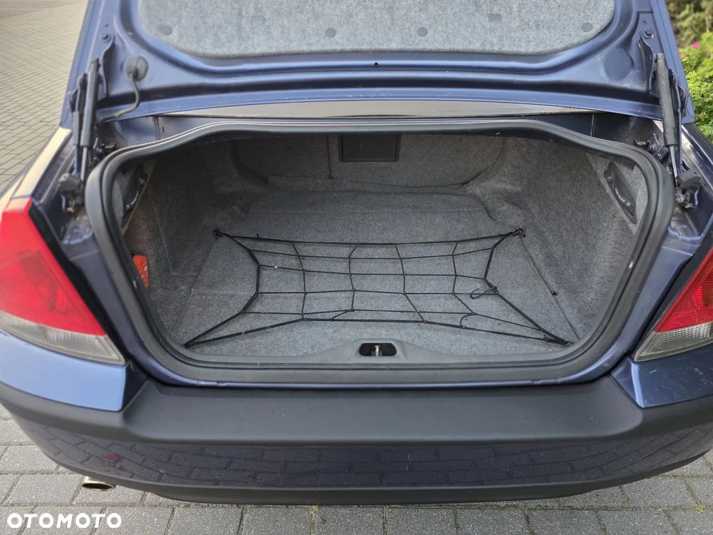 Volvo S60 2.4 - 16