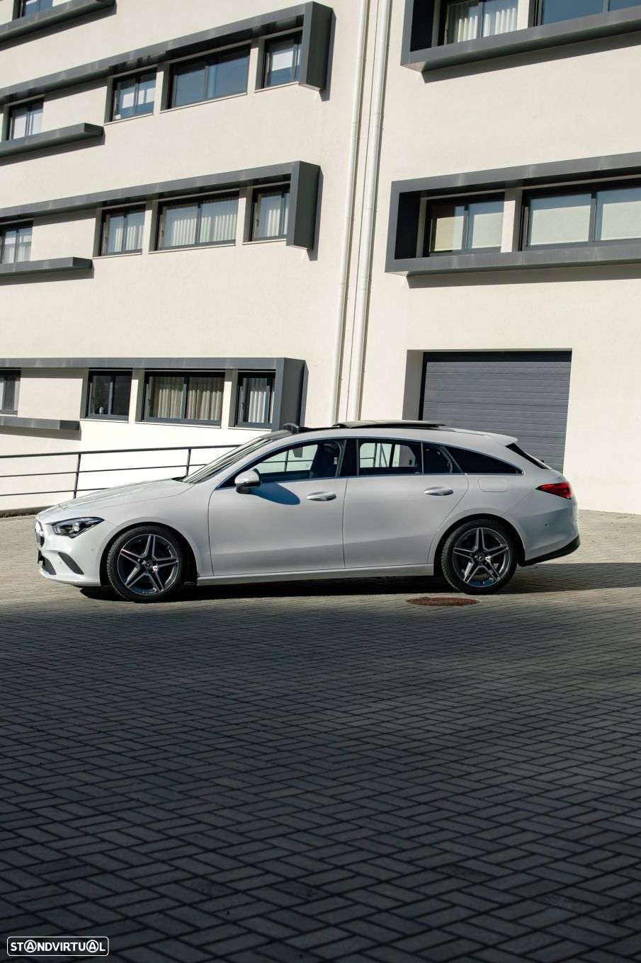 Mercedes-Benz CLA 180 - 53