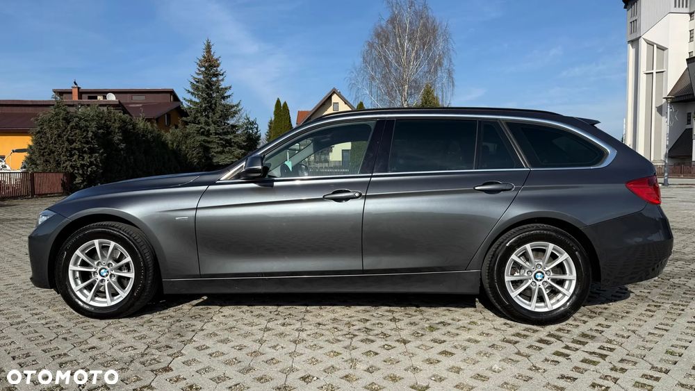 BMW Seria 3 320d xDrive Luxury Line - 14