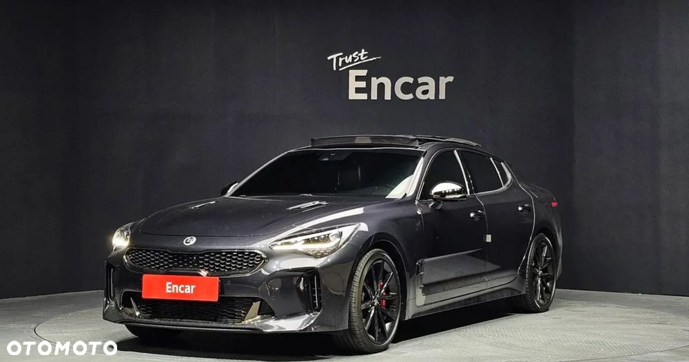 Kia Stinger - 2