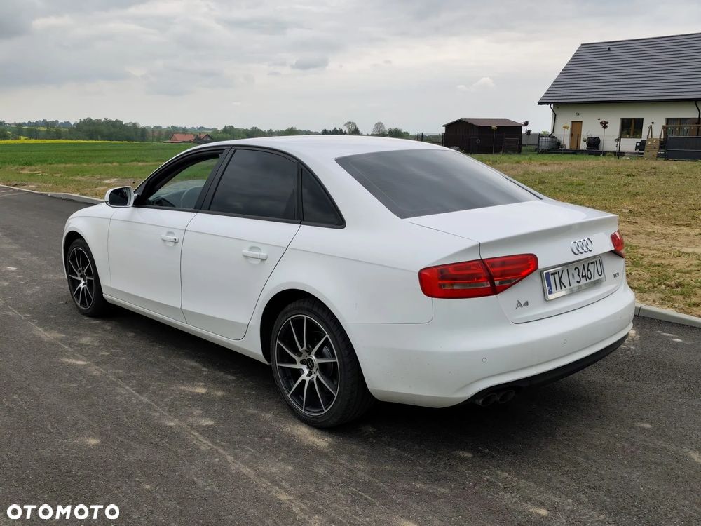 Audi A4 Limousine 2.0 TDI DPF Ambiente - 4