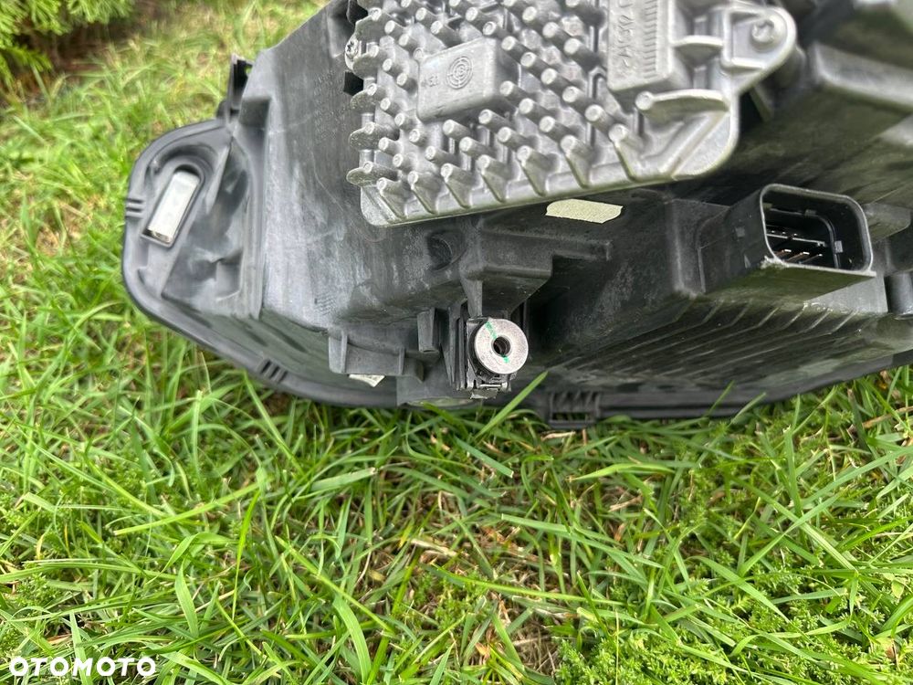 Lewa Lampa BMW F32 LCI - 8