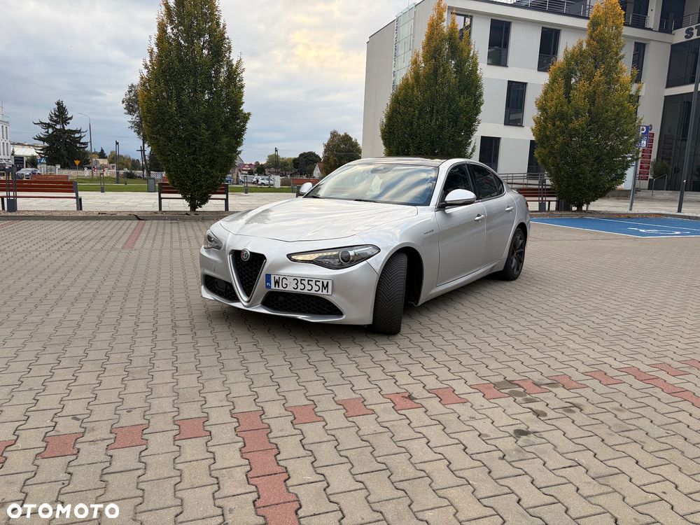 Alfa Romeo Giulia 2.0 Turbo 16V AT8-Q4 Veloce - 6