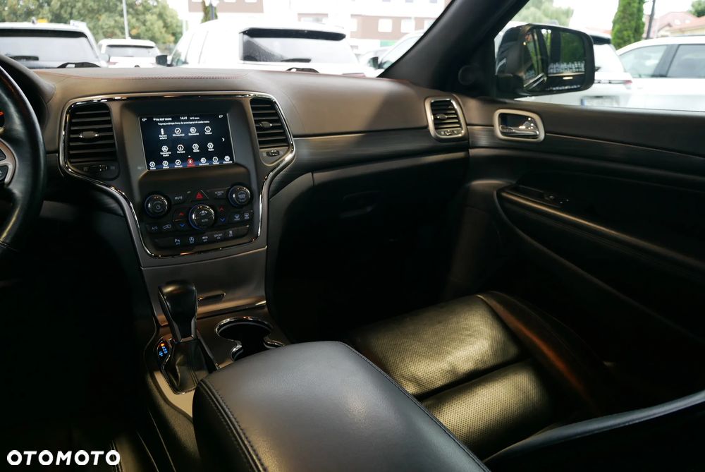 Jeep Grand Cherokee - 20